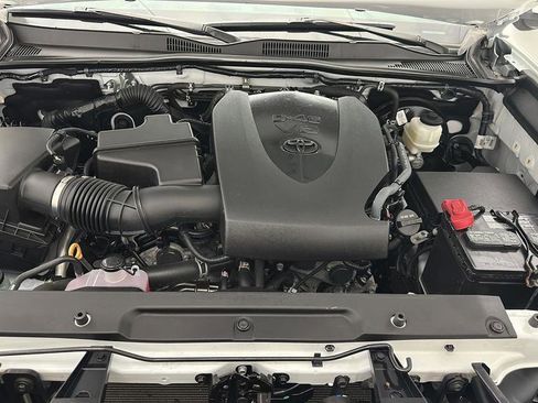Used 2023 Toyota Tacoma SR AWD/4WD image 24