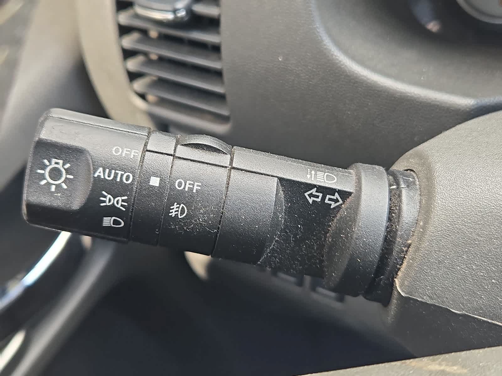 Used 2014 Nissan Frontier PRO-4X AWD/4WD image 26