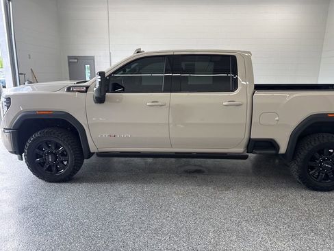 Used 2026 GMC Sierra 2500 AT4 w/ AT4 Premium Plus Package AWD/4WD image 2
