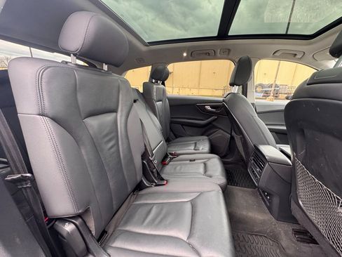 Used 2020 Audi Q7 2.0T Premium w/ Convenience Package image 23