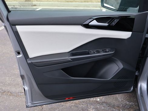 New 2026 Volkswagen Taos S image 21