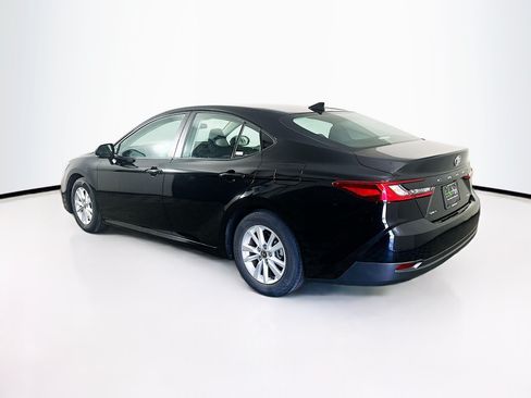 Used 2025 Toyota Camry LE FWD image 5