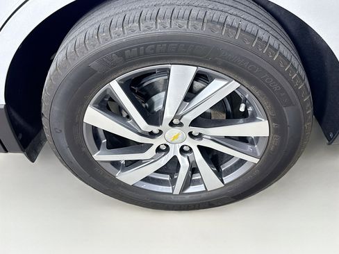 Used 2022 Chevrolet Equinox Premier image 38