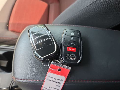 Used 2024 Toyota Corolla SE w/ SE Premium Package FWD image 27