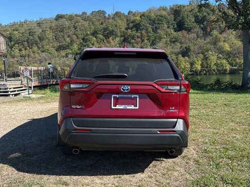 Used 2023 Toyota RAV4 LE image 4