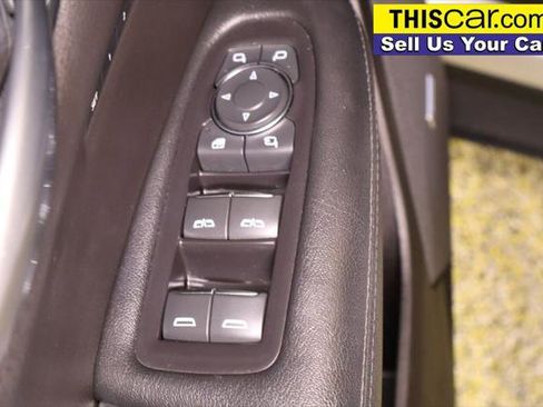 Used 2020 Cadillac XT5 Premium Luxury FWD image 33