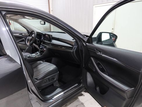 Used 2022 INFINITI QX60 Luxe w/ Cargo Package FWD image 12