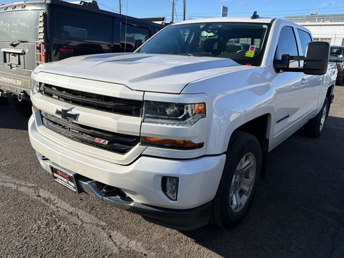 Used 2018 Chevrolet Silverado 1500 LT w/ All Star Edition image 4