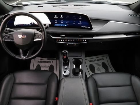 Used 2025 Cadillac XT4 Premium Luxury image 22