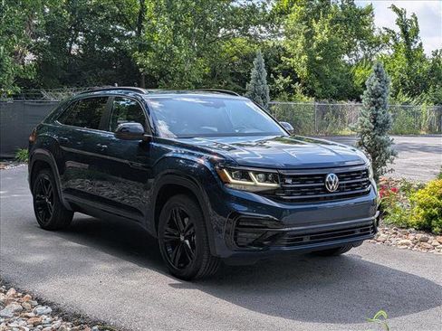 Certified 2023 Volkswagen Atlas Cross Sport SEL R-Line AWD/4WD image 8