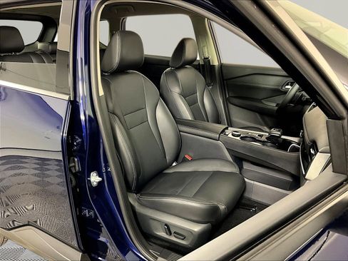 Certified 2025 Nissan Rogue SL AWD/4WD image 28