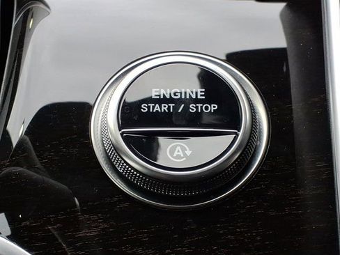 Used 2025 Mercedes-Benz GLC 300 image 25