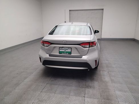 Used 2022 Toyota Corolla LE w/ LE Convenience Package FWD image 7