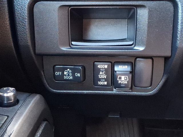 Used 2017 Toyota Tacoma TRD Sport w/ Premium & Technology Package AWD/4WD image 26