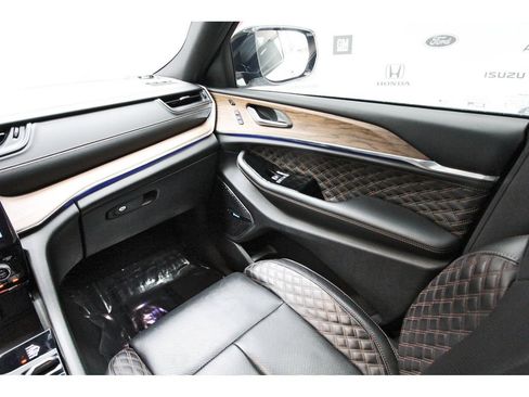 Used 2024 Jeep Grand Cherokee Summit w/ Adv Protech Group IV AWD/4WD image 9