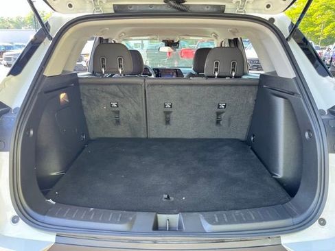 Used 2024 Chevrolet TrailBlazer LT w/ Driver Confidence Package FWD image 8