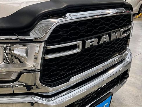 Used 2022 RAM 3500 Tradesman AWD/4WD image 31