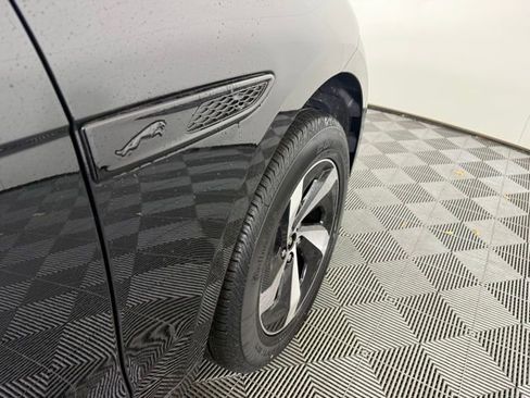 Used 2025 Jaguar F-PACE R-Dynamic S image 40
