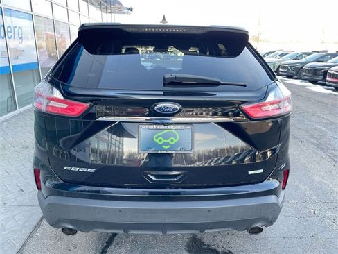 Used 2020 Ford Edge SE image 30