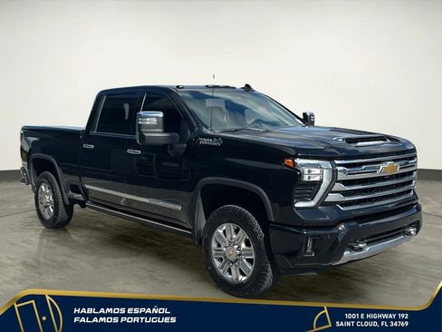 Certified 2024 Chevrolet Silverado 2500 High Country w/ High Country Premium Package AWD/4WD image 8