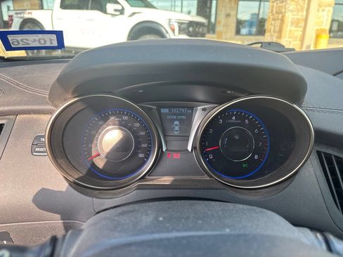 Used 2015 Hyundai Genesis 3.8 RWD image 7