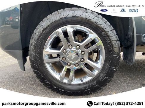 Used 2017 Chevrolet Silverado 2500 High Country w/ Duramax Plus Package image 11