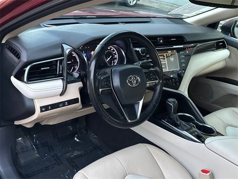 Certified 2019 Toyota Camry XLE image 17
