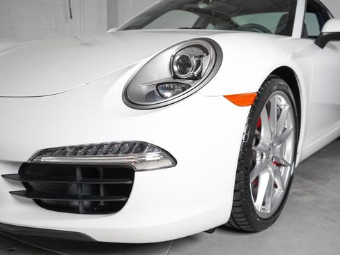 Used 2015 Porsche 911 Carrera S RWD image 39