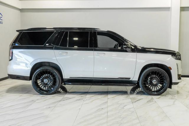 Used 2023 Cadillac Escalade Sport RWD image 11