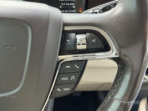 Used 2019 Lincoln Navigator Select w/ Technology Package image 27