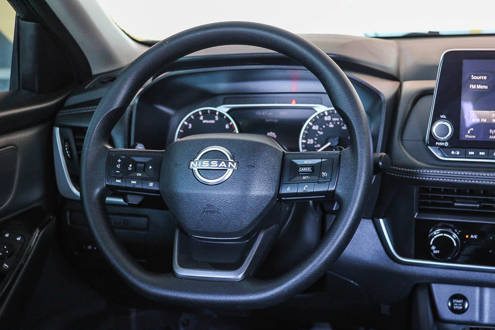 Used 2026 Nissan Rogue S AWD/4WD image 15