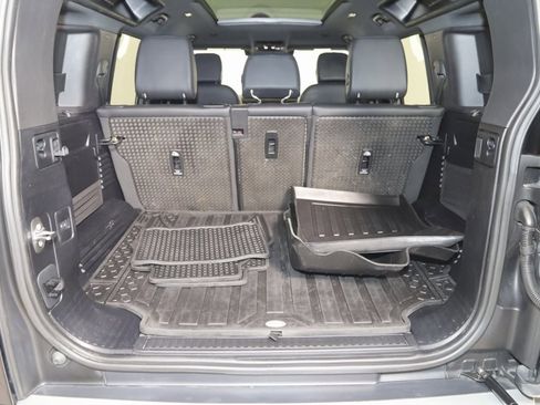 Used 2023 Land Rover Defender 110 SE image 61