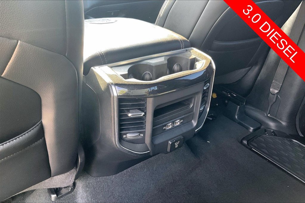 Used 2022 RAM 1500 Laramie AWD/4WD image 30