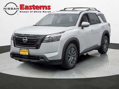 New 2025 Nissan Pathfinder SV w/ SV Premium Package