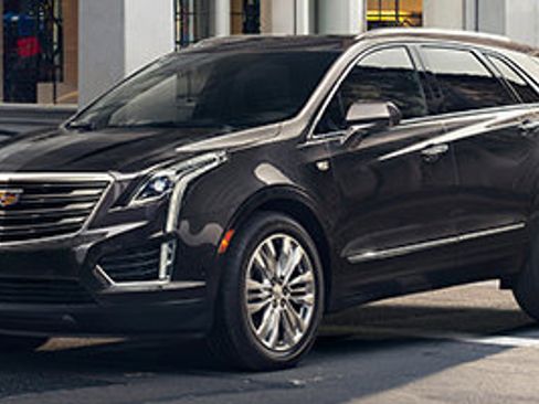 Used 2017 Cadillac XT5 Platinum w/ Driver Assist Package image 1
