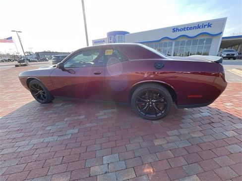 Used 2018 Dodge Challenger SXT w/ Blacktop Package image 12