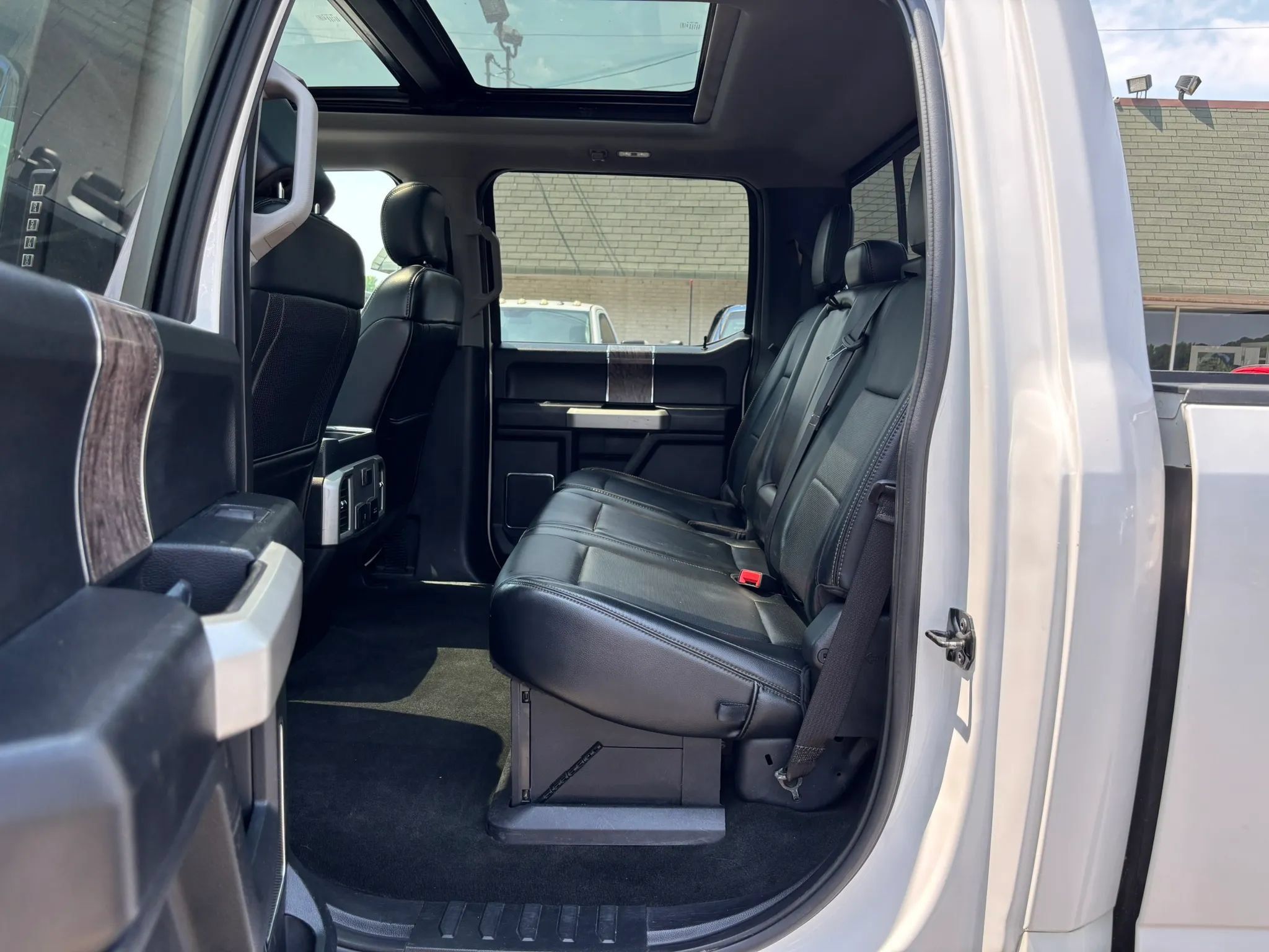 Used 2019 Ford F250 Lariat w/ Lariat Ultimate Package AWD/4WD image 20