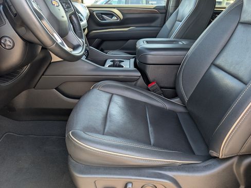 Used 2024 Chevrolet Tahoe Premier RWD image 11