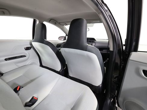 Used 2014 Toyota Prius C One image 19