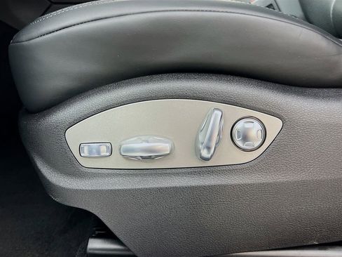 New 2026 Porsche Macan AWD/4WD image 22