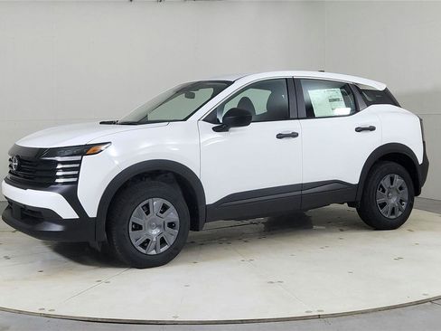 New 2026 Nissan Kicks S image 3