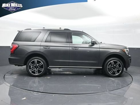 Used 2020 Ford Expedition Limited w/ Texas Edition Package AWD/4WD image 8