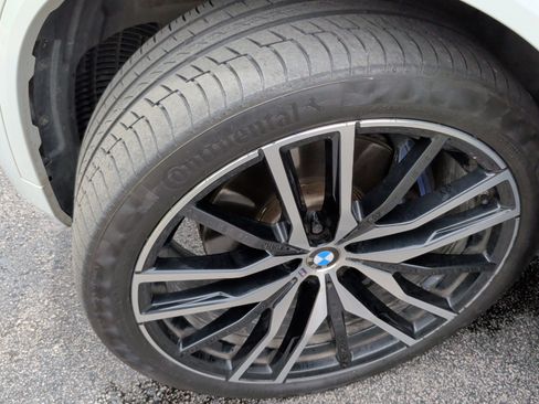 Used 2021 BMW X5 sDrive40i w/ M Sport Package RWD image 13