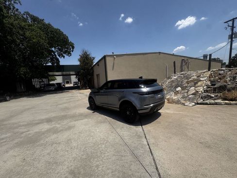 Used 2025 Land Rover Range Rover Evoque S AWD/4WD image 3