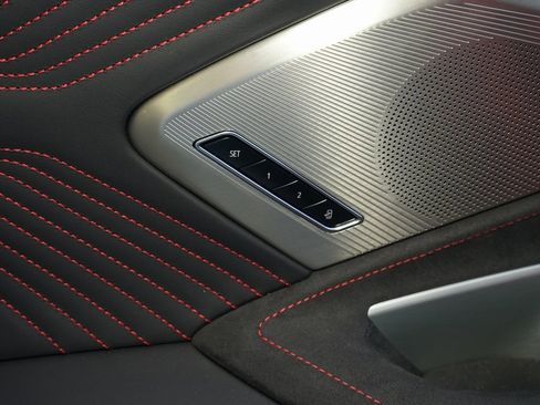 Used 2026 Chevrolet Corvette ZR1 w/ ZR1 Carbon Fiber Aero Package image 32