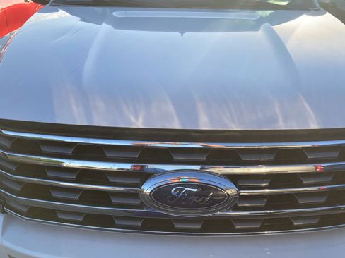 Used 2019 Ford Expedition XLT w/ Equipment Group 202A RWD image 12