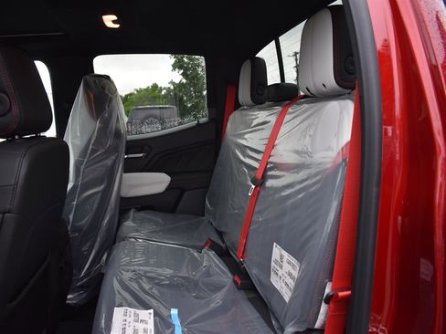 New 2025 GMC Canyon AT4 w/ AT4X Package image 11