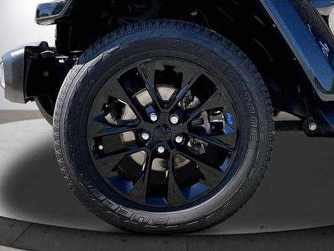 Certified 2023 Jeep Wrangler Unlimited Sahara AWD/4WD image 32