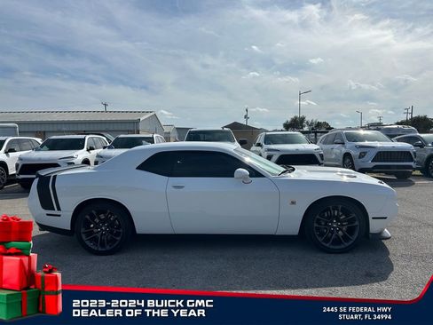 Used 2023 Dodge Challenger R/T Scat Pack w/ Plus Package image 8