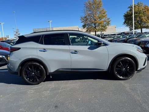 Used 2024 Nissan Murano SV w/ SV Midnight Edition Package image 2